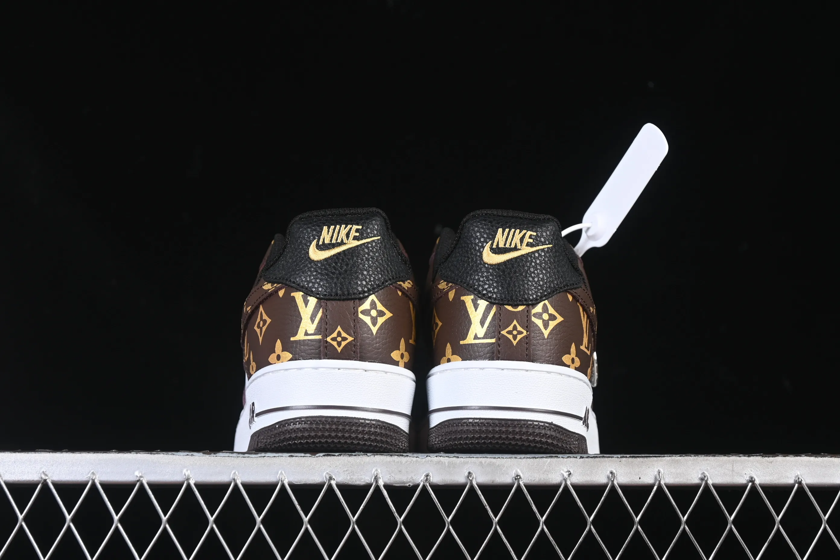 All categories Nk Air Force 1 Air Force series Nk Air Force 1 Low Air Force low top Nike Air Force 1'07 Low LV joint classic white brown Air Force 1 low top casual sneakers CZ3986-004